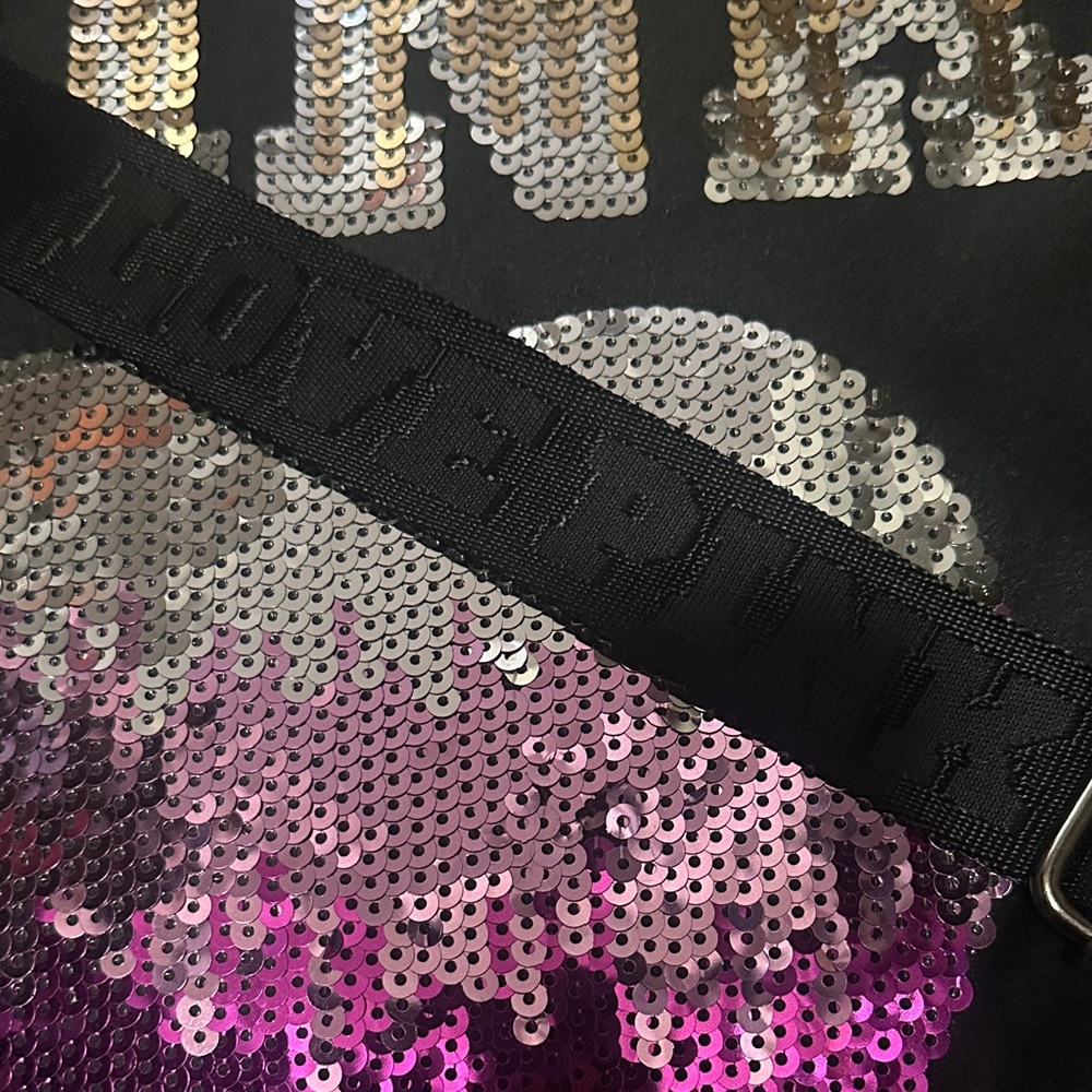 Pink Victoria’s Secret Black Sequin Heart laptop bag - Picture 4 of 4